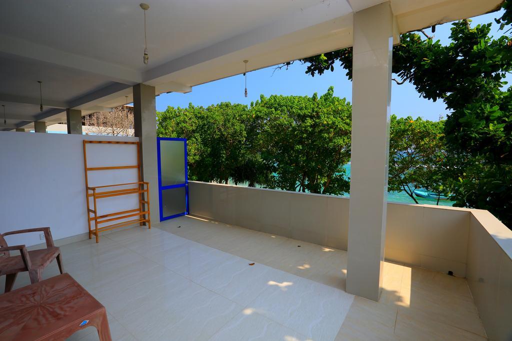 Paradise Beach Resort & Diving School Mirissa Buitenkant foto