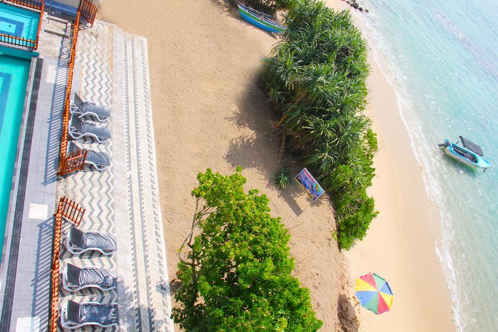 Paradise Beach Resort & Diving School Mirissa Buitenkant foto