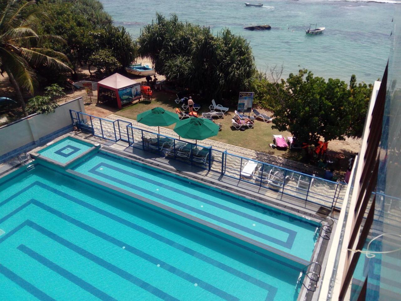 Paradise Beach Resort & Diving School Mirissa Buitenkant foto
